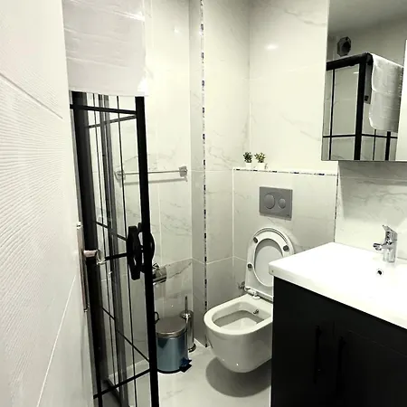 Near The Bull Statue In Kadikoy Istanbulská provincie