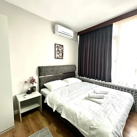 Near The Bull Statue In Kadikoy Apartamento Estambul